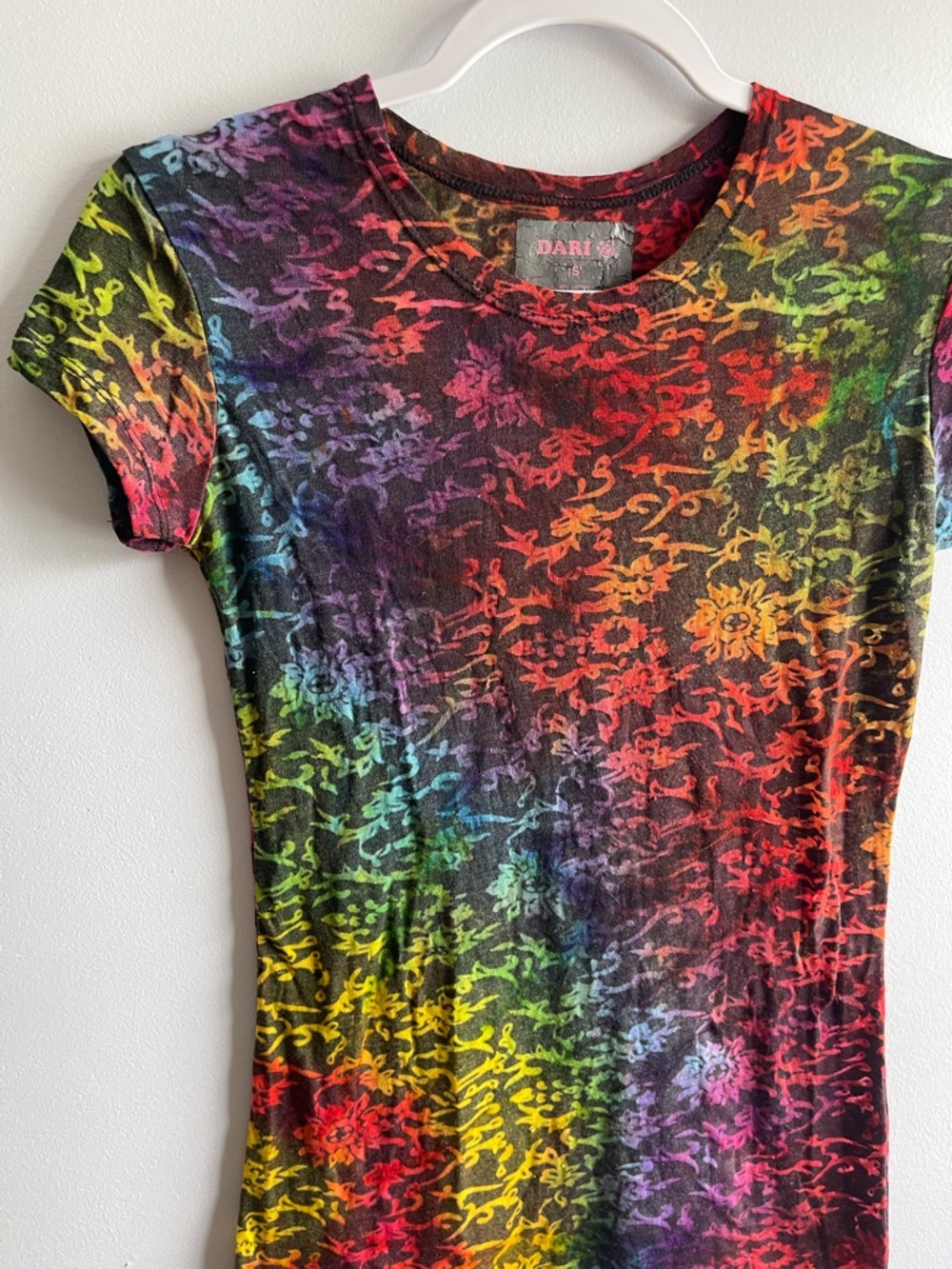 Vintage Y2K 00s Era Dari Rainbow tie-dye shirt floral / foliage print